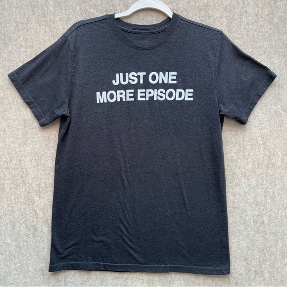 Women's Mighty Fine "just one more episode" Tshirt for Binge Watching L - Picture 2 of 6